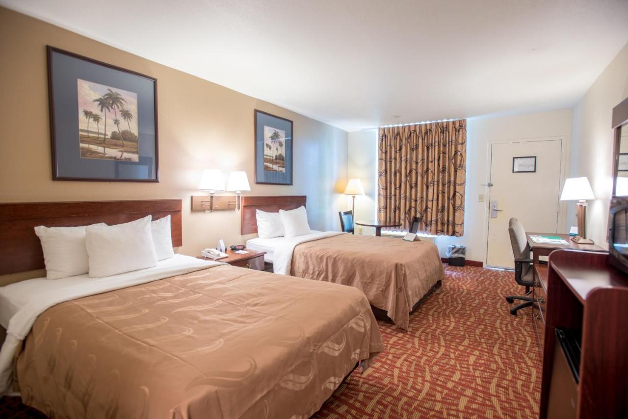 Quality Inn At Town Center Beaufort Exteriör bild