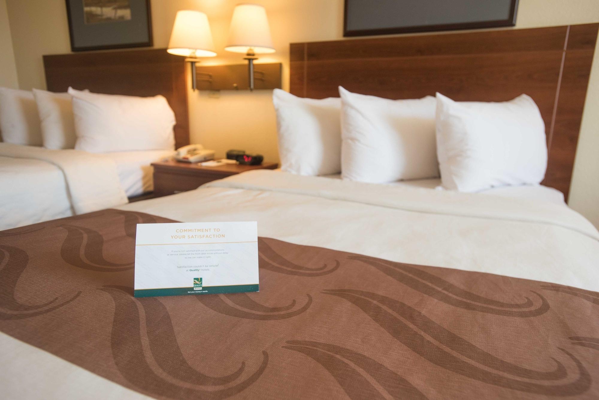 Quality Inn At Town Center Beaufort Exteriör bild