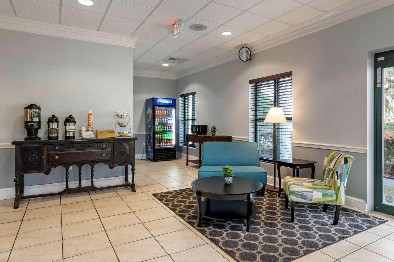 Quality Inn At Town Center Beaufort Exteriör bild