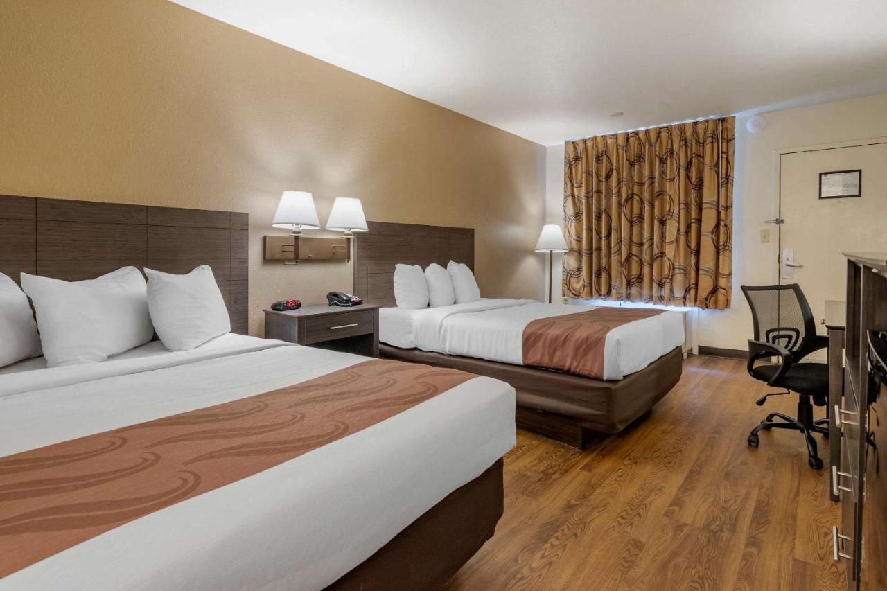 Quality Inn At Town Center Beaufort Exteriör bild