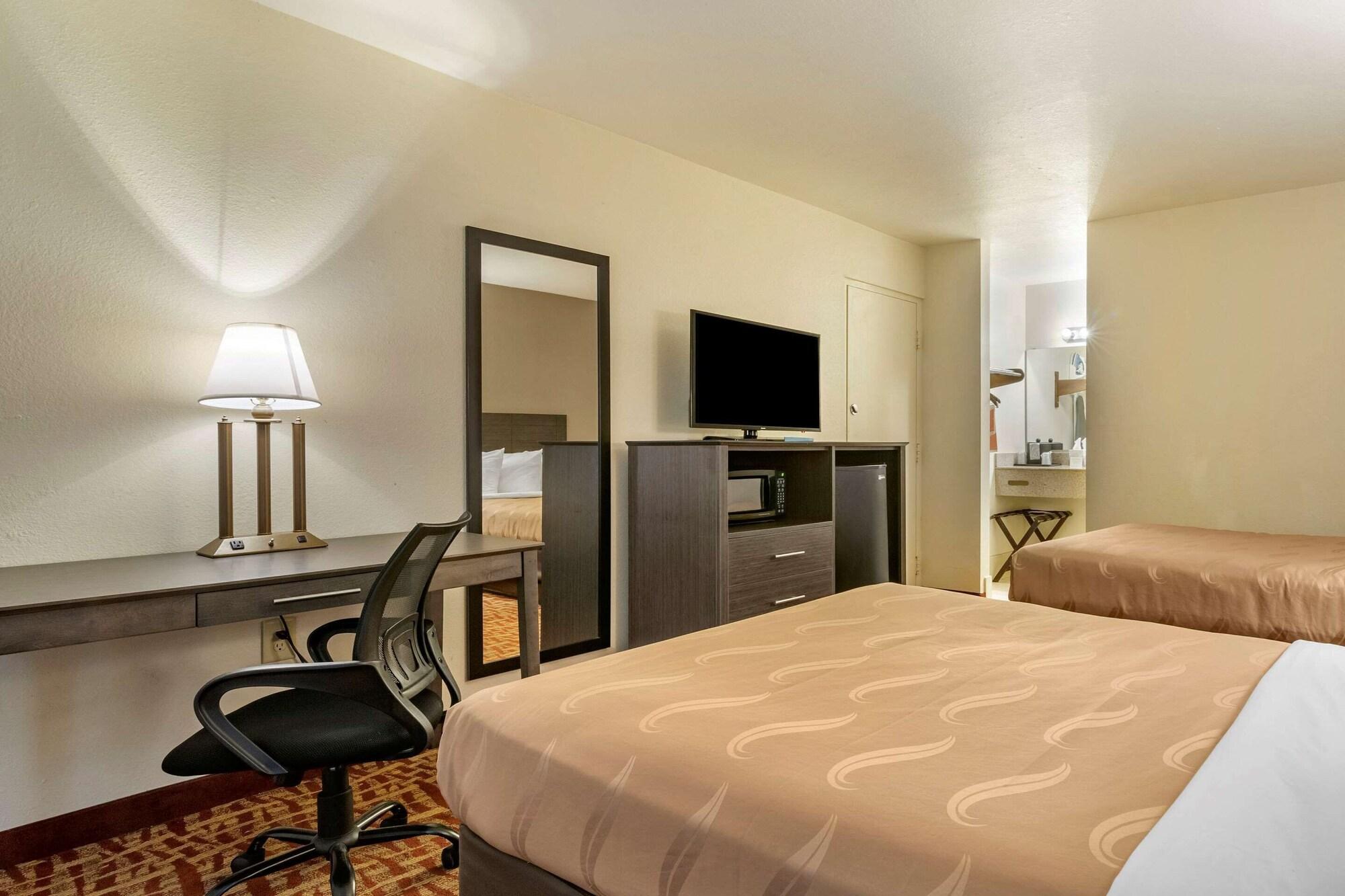 Quality Inn At Town Center Beaufort Exteriör bild