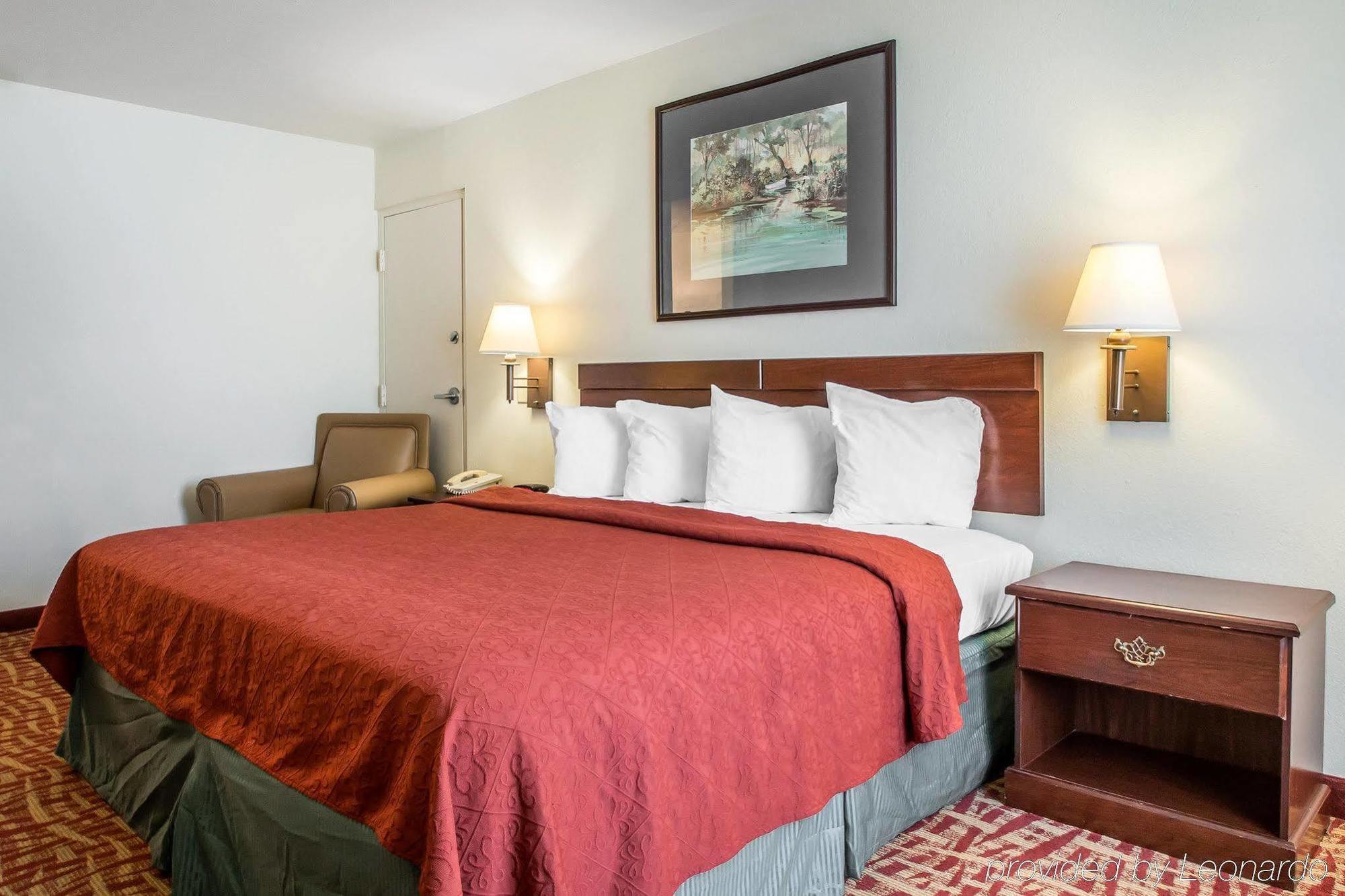 Quality Inn At Town Center Beaufort Exteriör bild