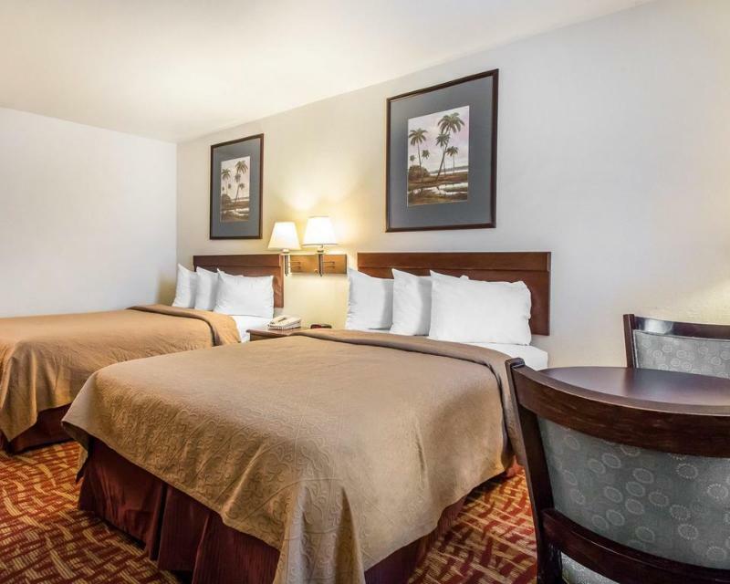 Quality Inn At Town Center Beaufort Exteriör bild